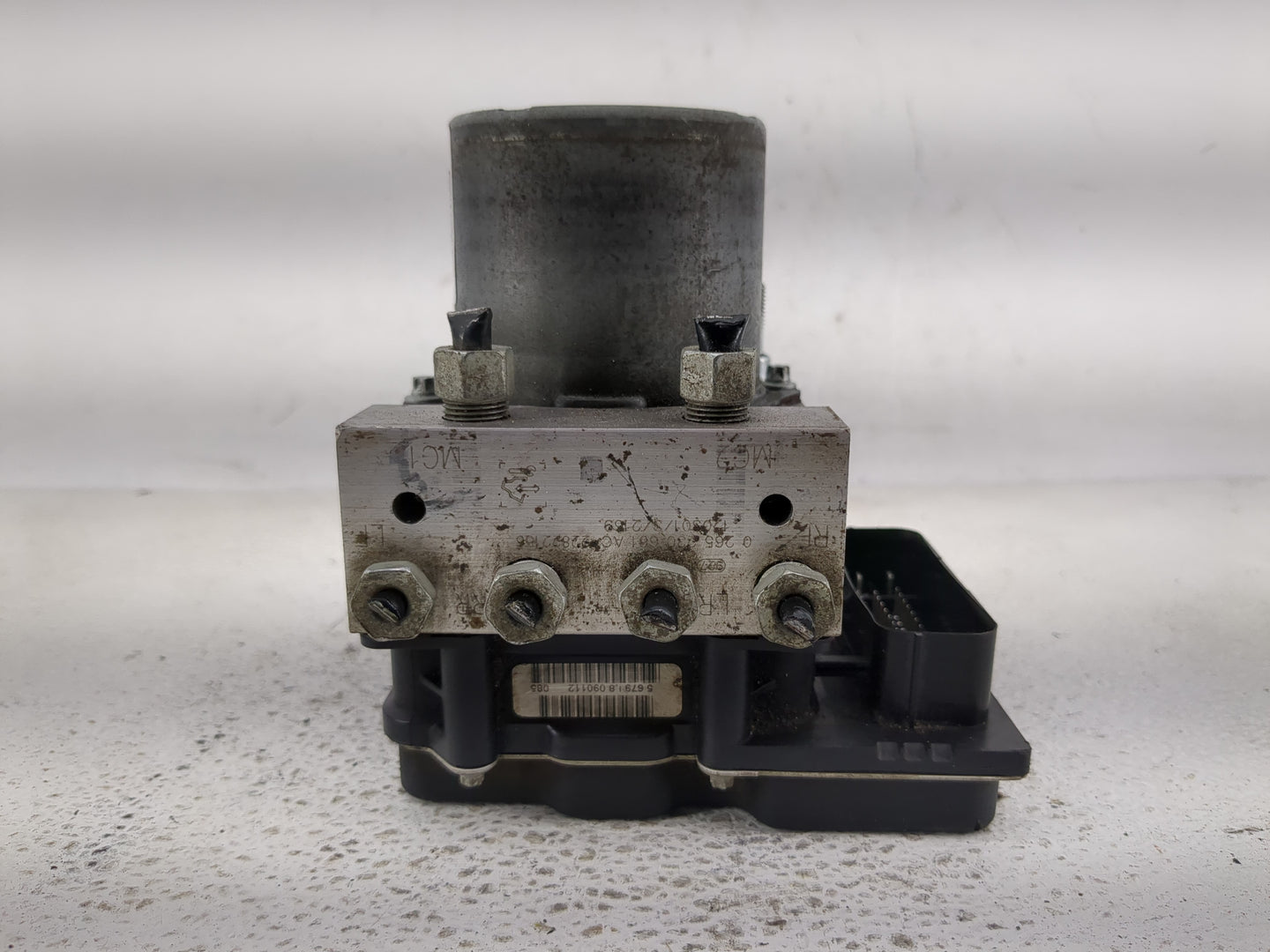 2012-2017 Gmc Acadia ABS Pump Control Module Replacement P/N:0 265 230 661 Fits Fits 2012 2013 2014 2015 2016 2017 OEM Used 