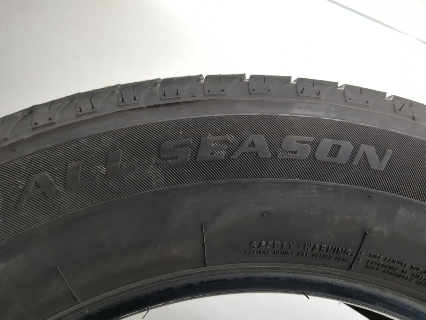 Used Tire 235/65R17 FIRESTONE ALL SEASON 104T - Tread Depth 7/32 - Oemusedautoparts1.com