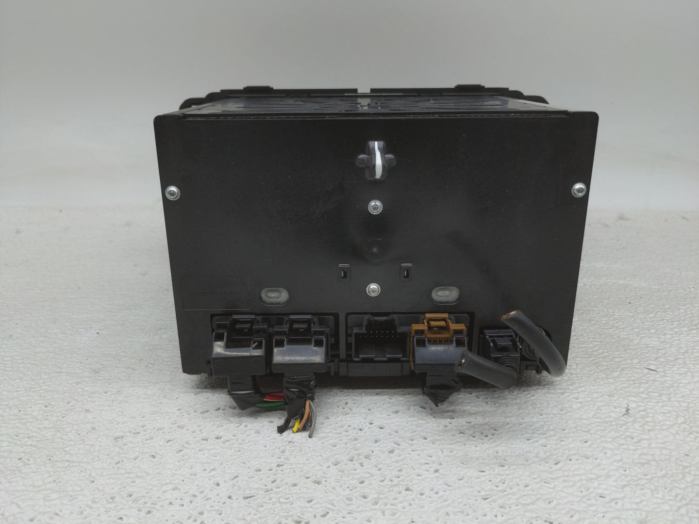 2015-2016 Gmc Acadia Radio AM FM Cd Player Receiver Replacement P/N:23227421 Fits Fits 2015 2016 OEM Used Auto Parts - Oemus