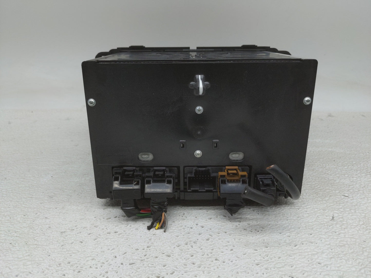 2015-2016 Gmc Acadia Radio AM FM Cd Player Receiver Replacement P/N:23227421 Fits Fits 2015 2016 OEM Used Auto Parts - Oemus