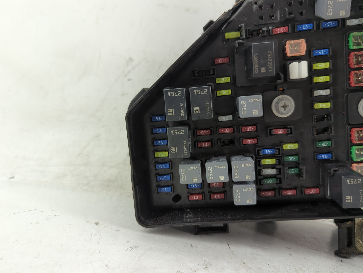 2015-2017 Gmc Acadia Fusebox Fuse Box Panel Relay Module P/N:15927722 Fits Fits 2015 2016 2017 OEM Used Auto Parts - Oemused