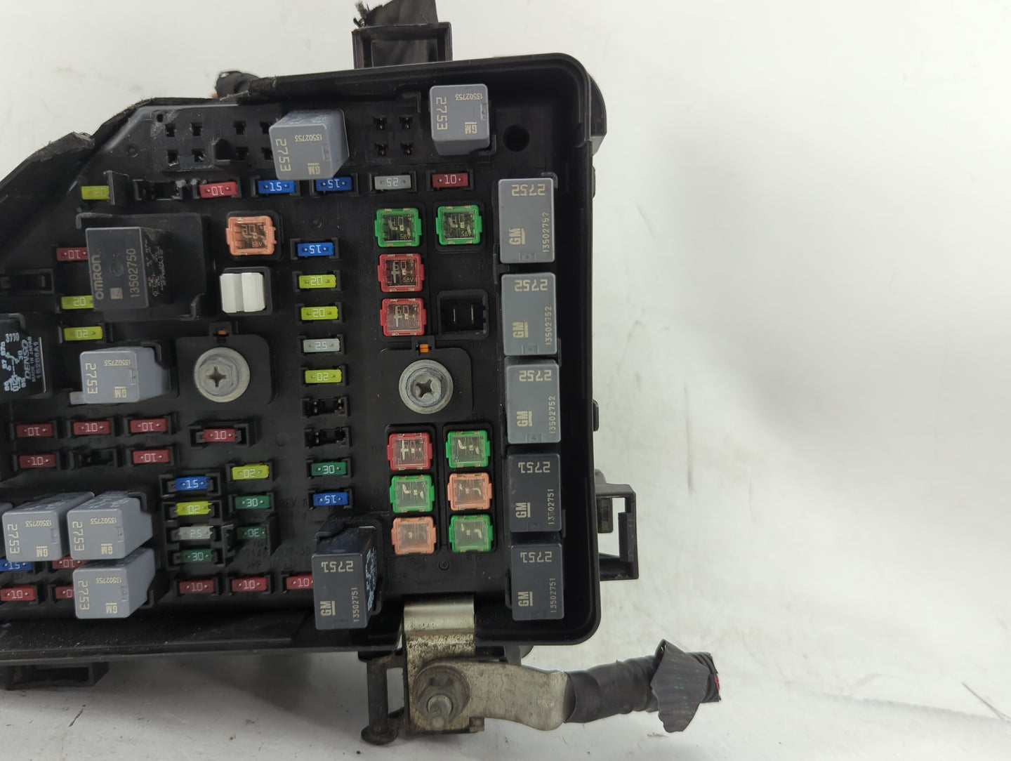 2015-2017 Gmc Acadia Fusebox Fuse Box Panel Relay Module P/N:15927722 Fits Fits 2015 2016 2017 OEM Used Auto Parts - Oemused