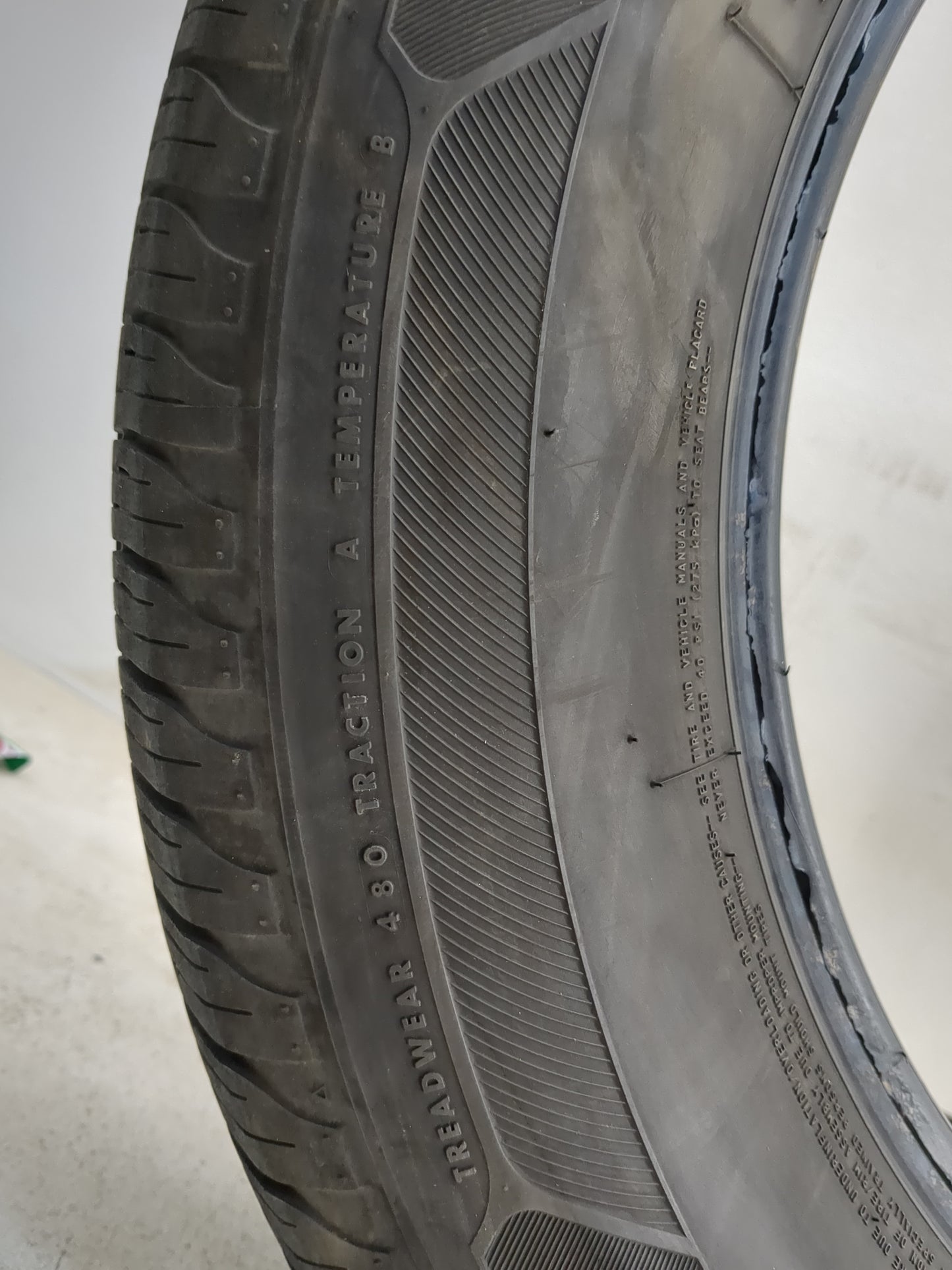 Used Tire 255/60R19 FIRESTONE ALL SEASON 108S - Tread Depth 7/32 - Oemusedautoparts1.com
