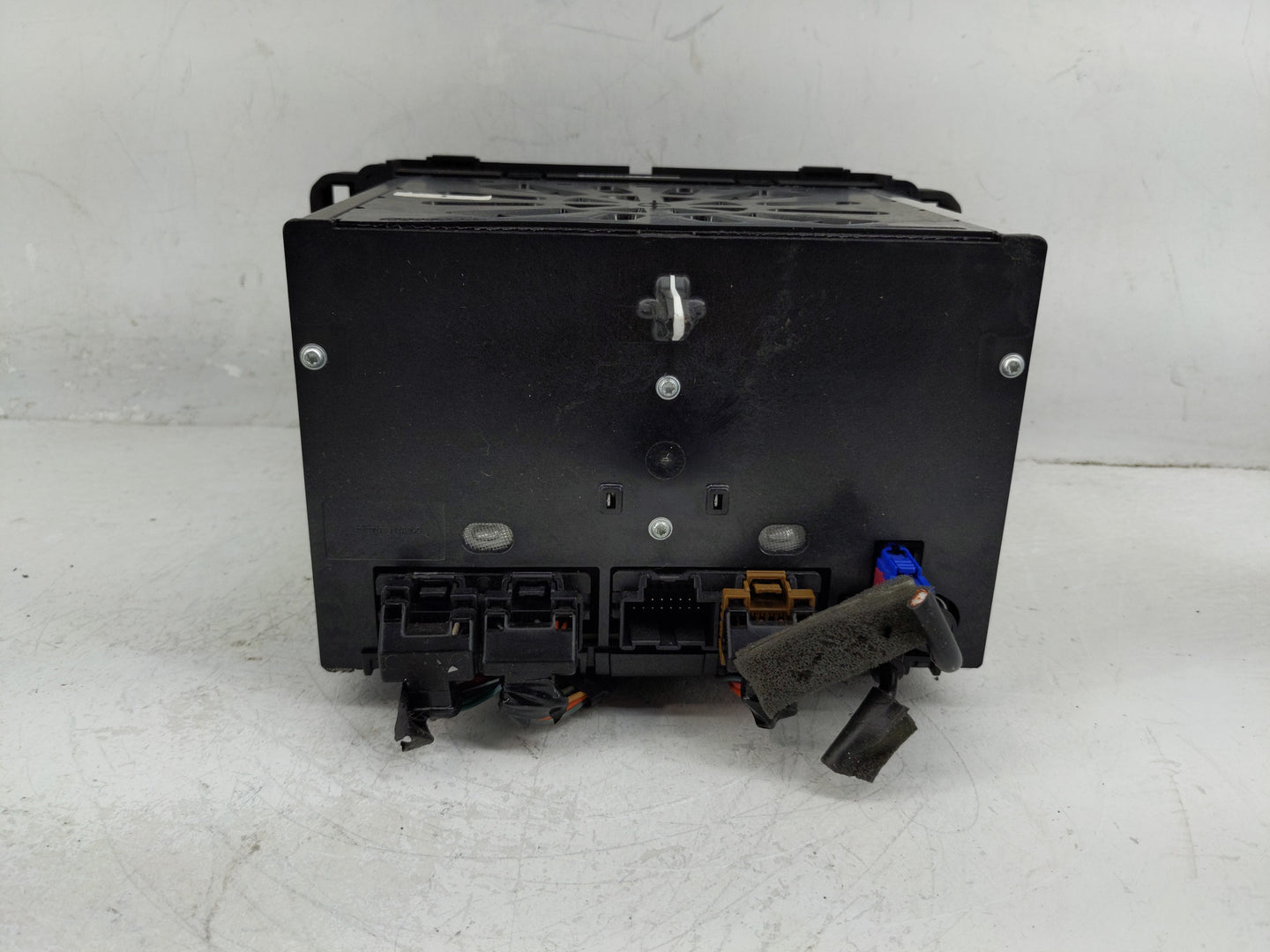 2015-2017 Gmc Acadia Radio AM FM Cd Player Receiver Replacement P/N:23278230 Fits Fits 2015 2016 2017 OEM Used Auto Parts - 