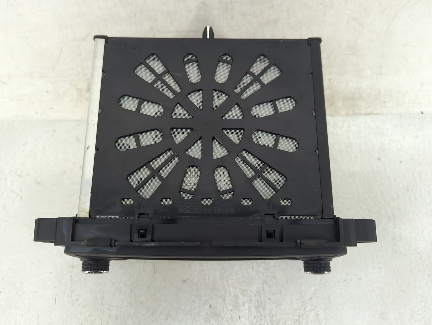 2015-2017 Gmc Acadia Radio AM FM Cd Player Receiver Replacement Fits Fits 2015 2016 2017 OEM Used Auto Parts - Oemusedautopa