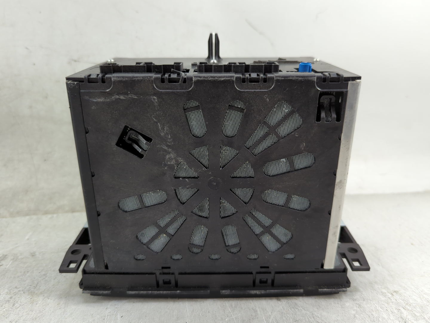 2015-2016 Gmc Acadia Radio AM FM Cd Player Receiver Replacement P/N:23395482 Fits Fits 2015 2016 OEM Used Auto Parts - Oemus