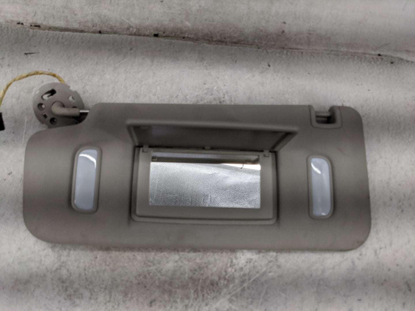 2007-2017 Gmc Acadia Sun Visor Shade Replacement Driver Left Mirror Fits OEM Used Auto Parts - Oemusedautoparts1.com
