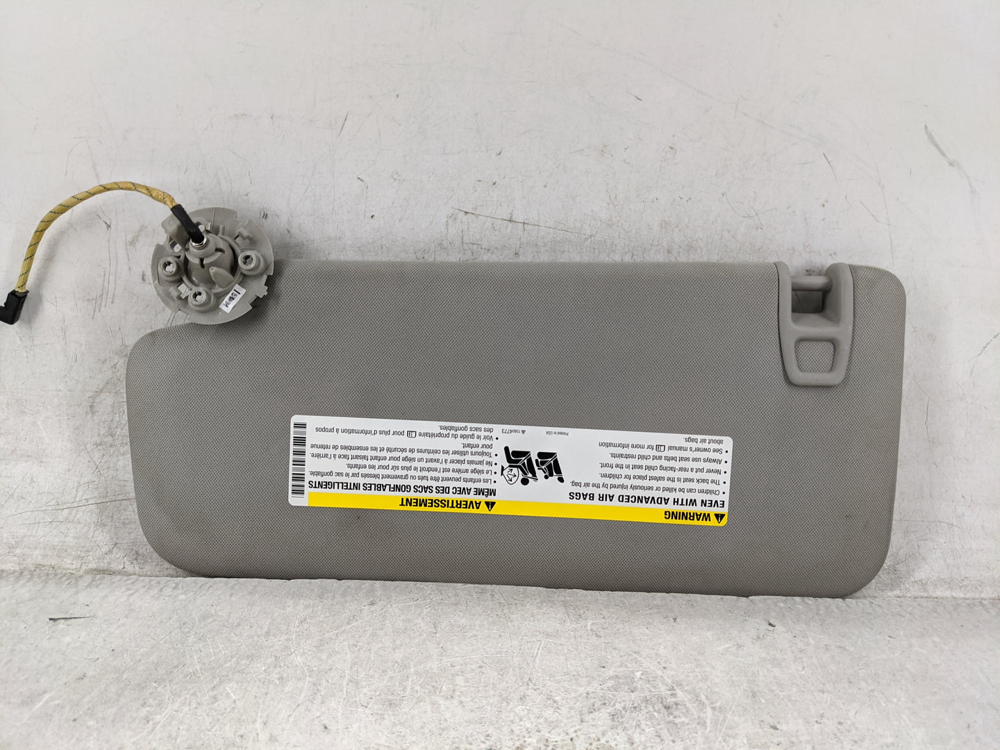 2007-2017 Gmc Acadia Sun Visor Shade Replacement Passenger Right Mirror Fits OEM Used Auto Parts - Oemusedautoparts1.com