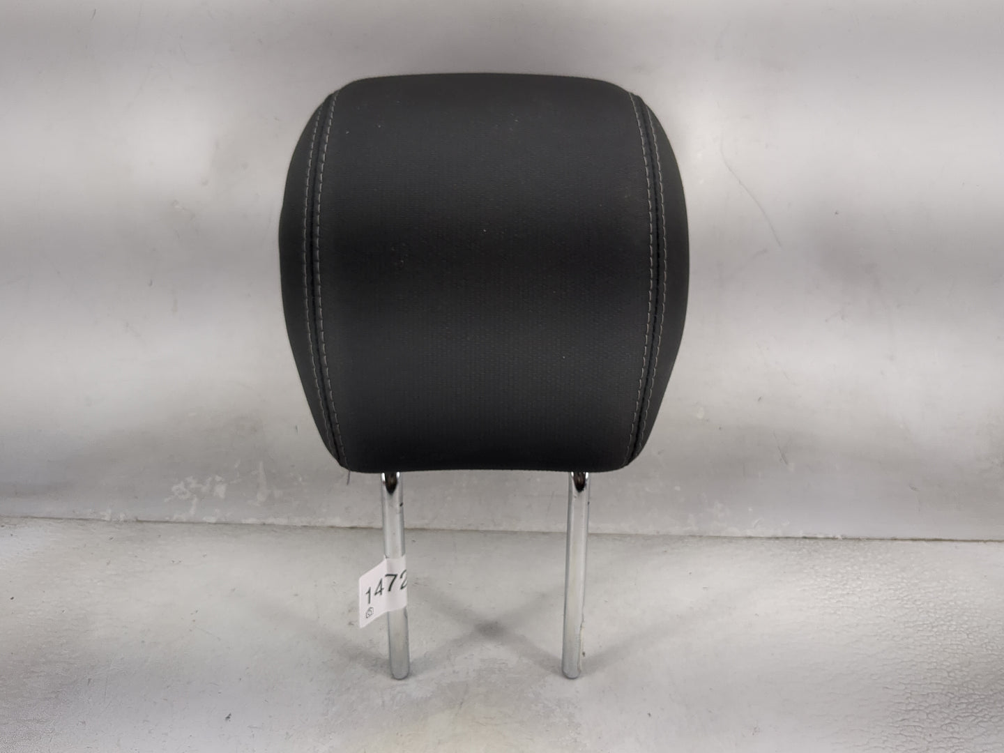 2015-2017 Gmc Acadia Headrest Head Rest Front Driver Seat Black - Oemusedautoparts1.com