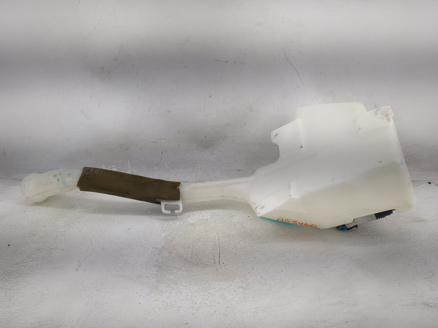 2010-2017 Gmc Acadia Windshield Washer Fluid Reservoir Bottle Oem 1474056 - Oemusedautoparts1.com