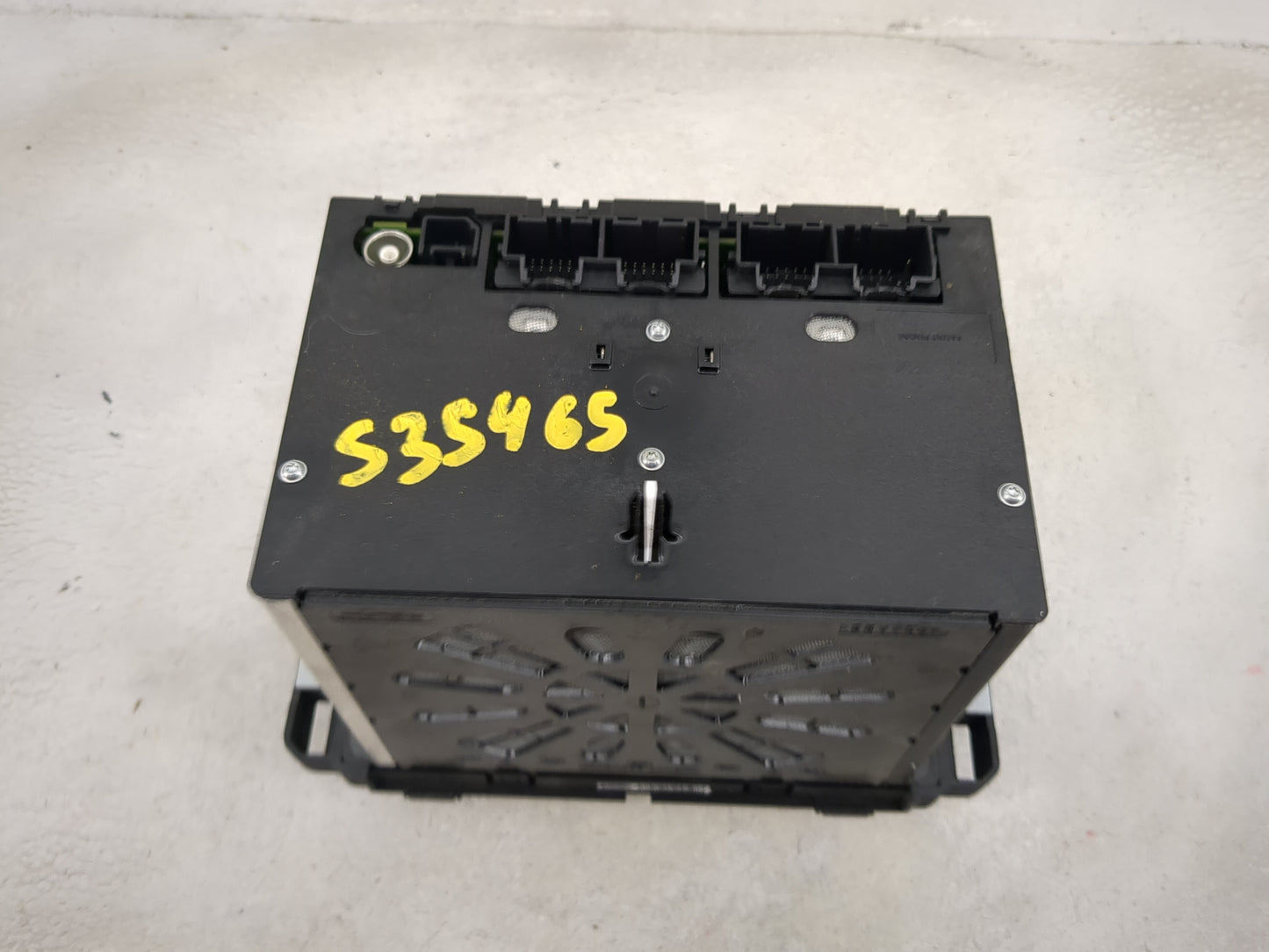 2015-2016 Gmc Acadia Radio AM FM Cd Player Receiver Replacement P/N:23227401 15GMT968ICRCD, 28483026 Fits Fits 2015 2016 OEM