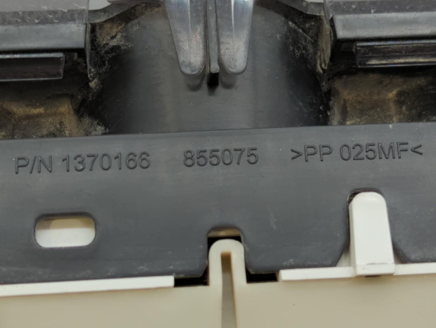 2014-2016 Gmc Acadia Instrument Cluster Speedometer Gauges P/N:23172989 1370166 Fits Fits 2014 2015 2016 OEM Used Auto Parts