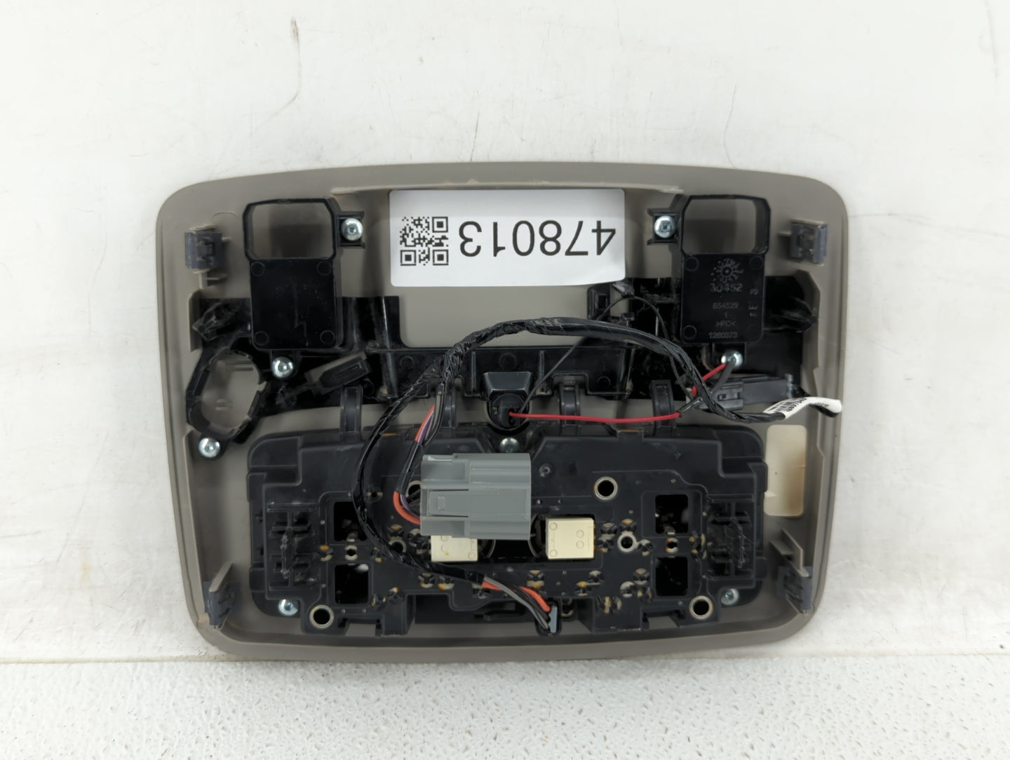 2015-2017 Gmc Acadia Overhead Roof Console Grey - Oemusedautoparts1.com