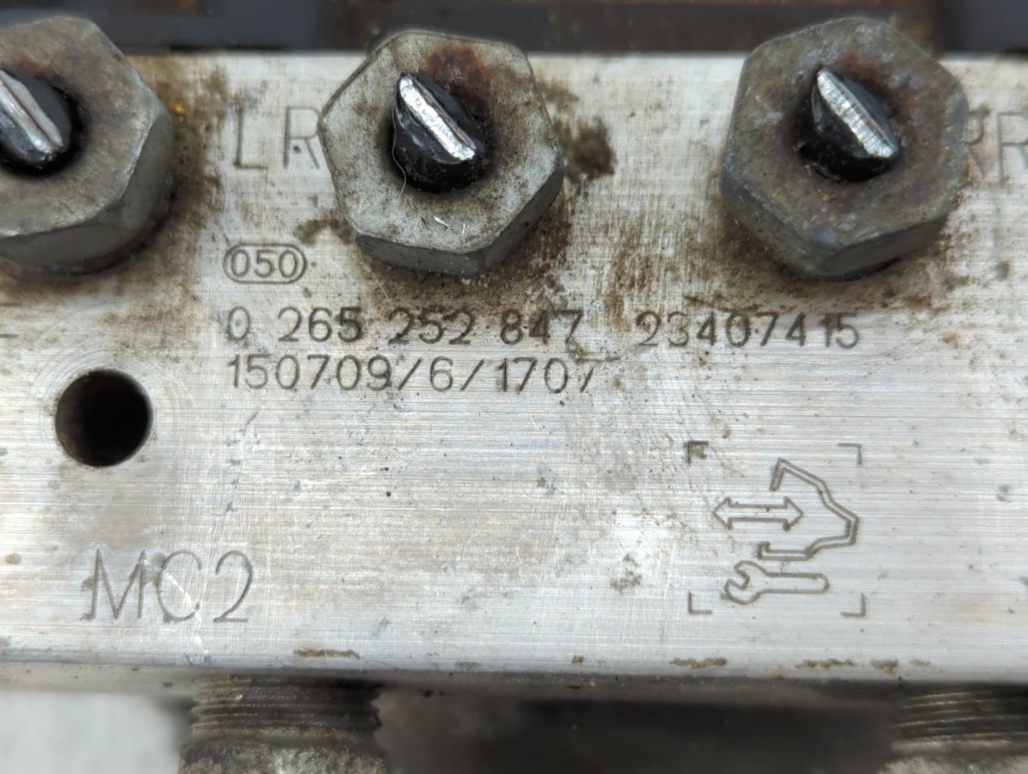 2012-2017 Gmc Acadia ABS Pump Control Module Replacement P/N:23407415 Fits Fits 2012 2013 2014 2015 2016 2017 OEM Used Auto 