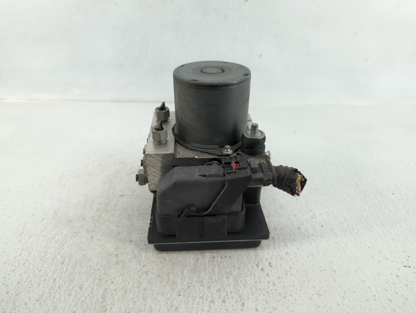 2012-2017 Gmc Acadia ABS Pump Control Module Replacement P/N:23276842 Fits Fits 2012 2013 2014 2015 2016 2017 OEM Used Auto 