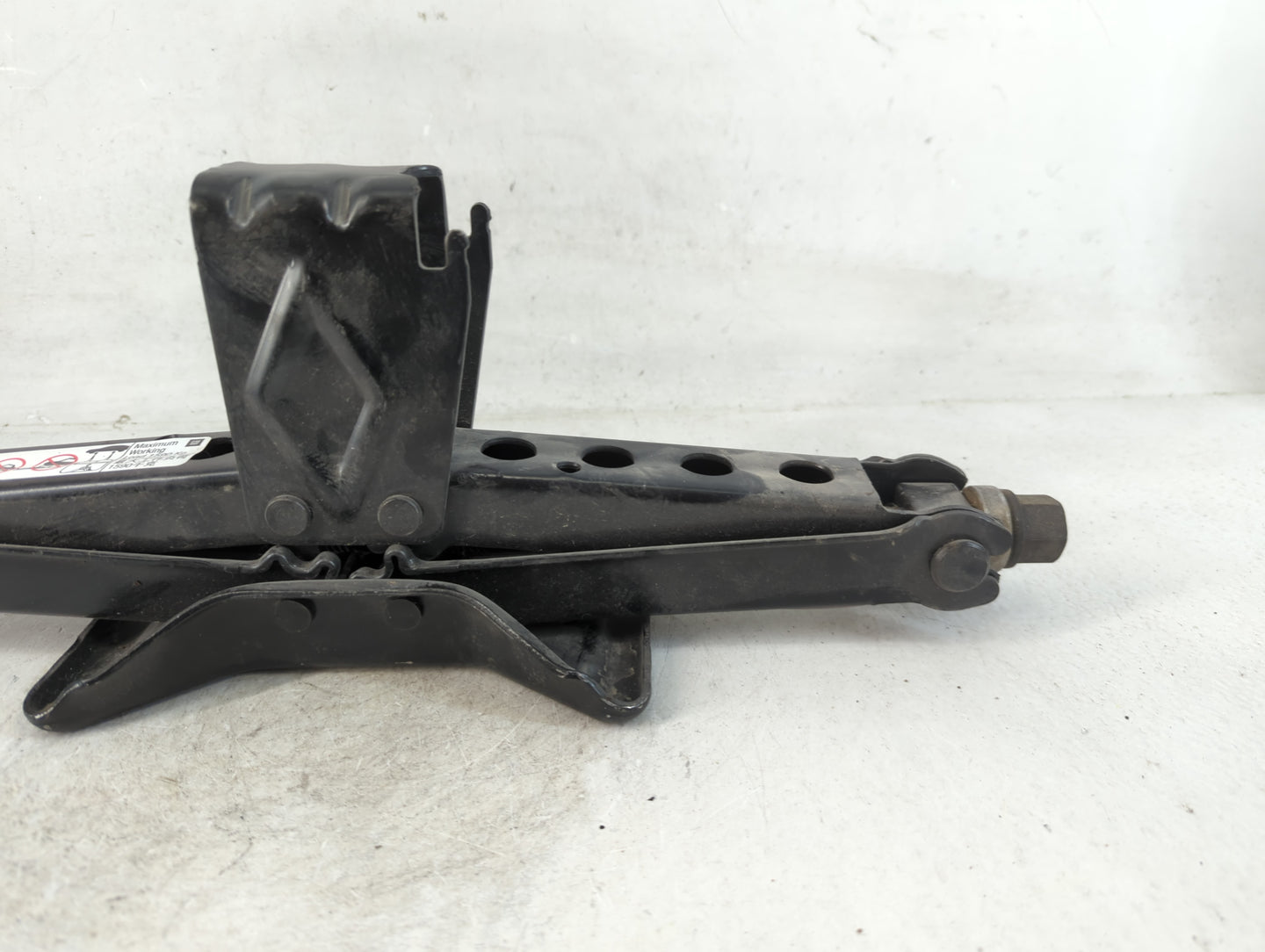2016 Gmc Acadia Spare Scissor Car Jack - Oemusedautoparts1.com