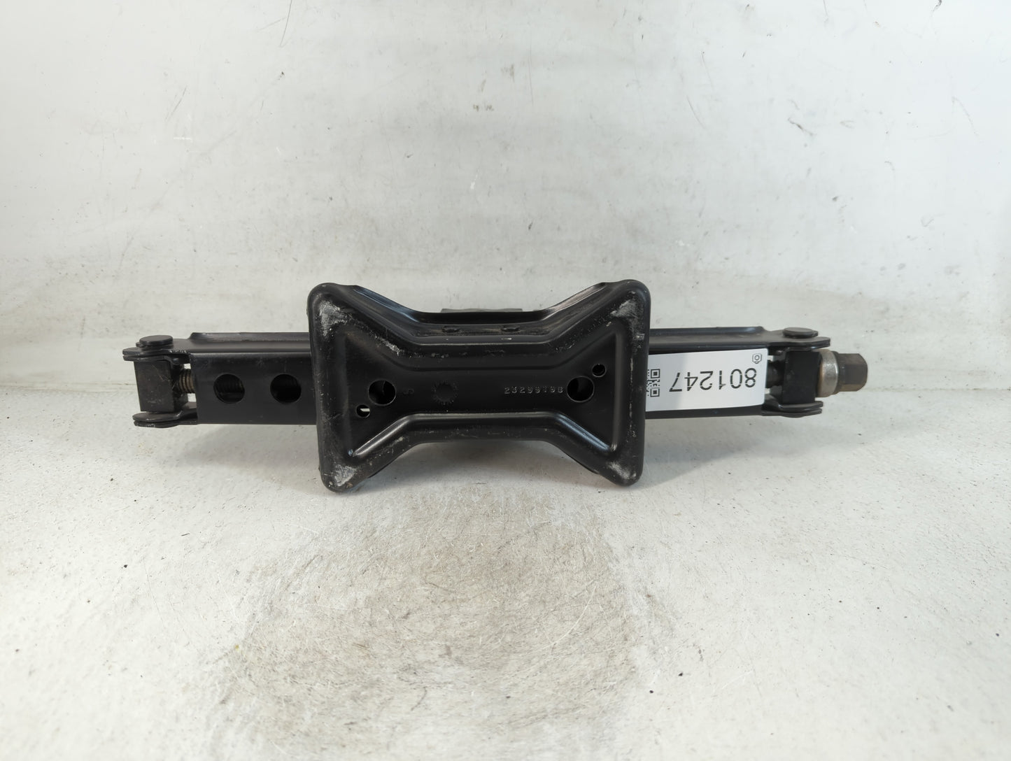 2016 Gmc Acadia Spare Scissor Car Jack - Oemusedautoparts1.com