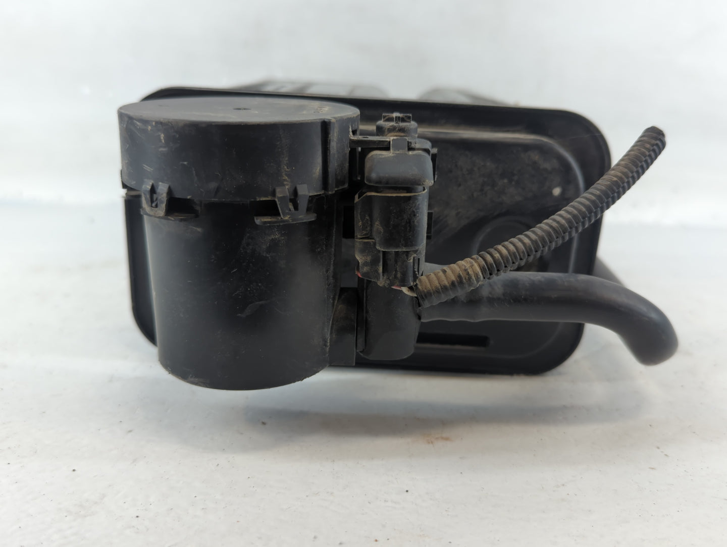 2016 Gmc Acadia Fuel Vapor Charcoal Canister - Oemusedautoparts1.com