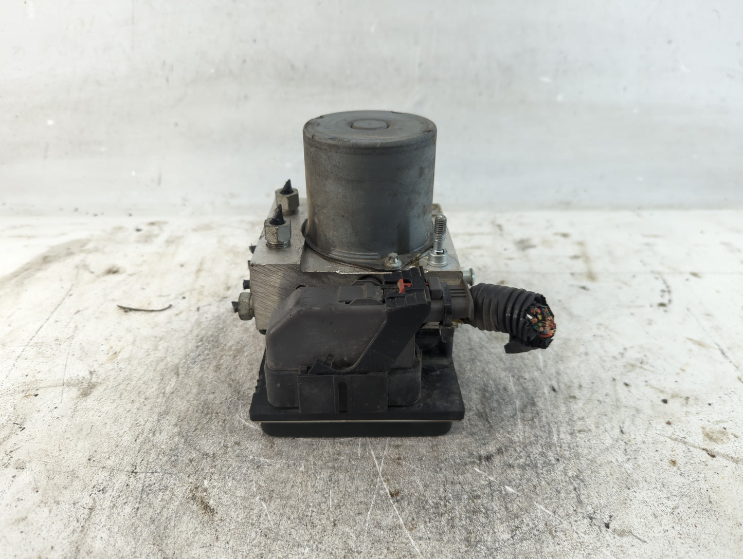 2012-2017 Gmc Acadia ABS Pump Control Module Replacement P/N:22893247 Fits Fits 2012 2013 2014 2015 2016 2017 OEM Used Auto 