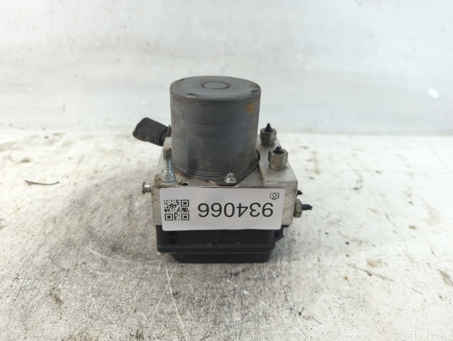 2012-2017 Gmc Acadia ABS Pump Control Module Replacement P/N:22893247 Fits Fits 2012 2013 2014 2015 2016 2017 OEM Used Auto 