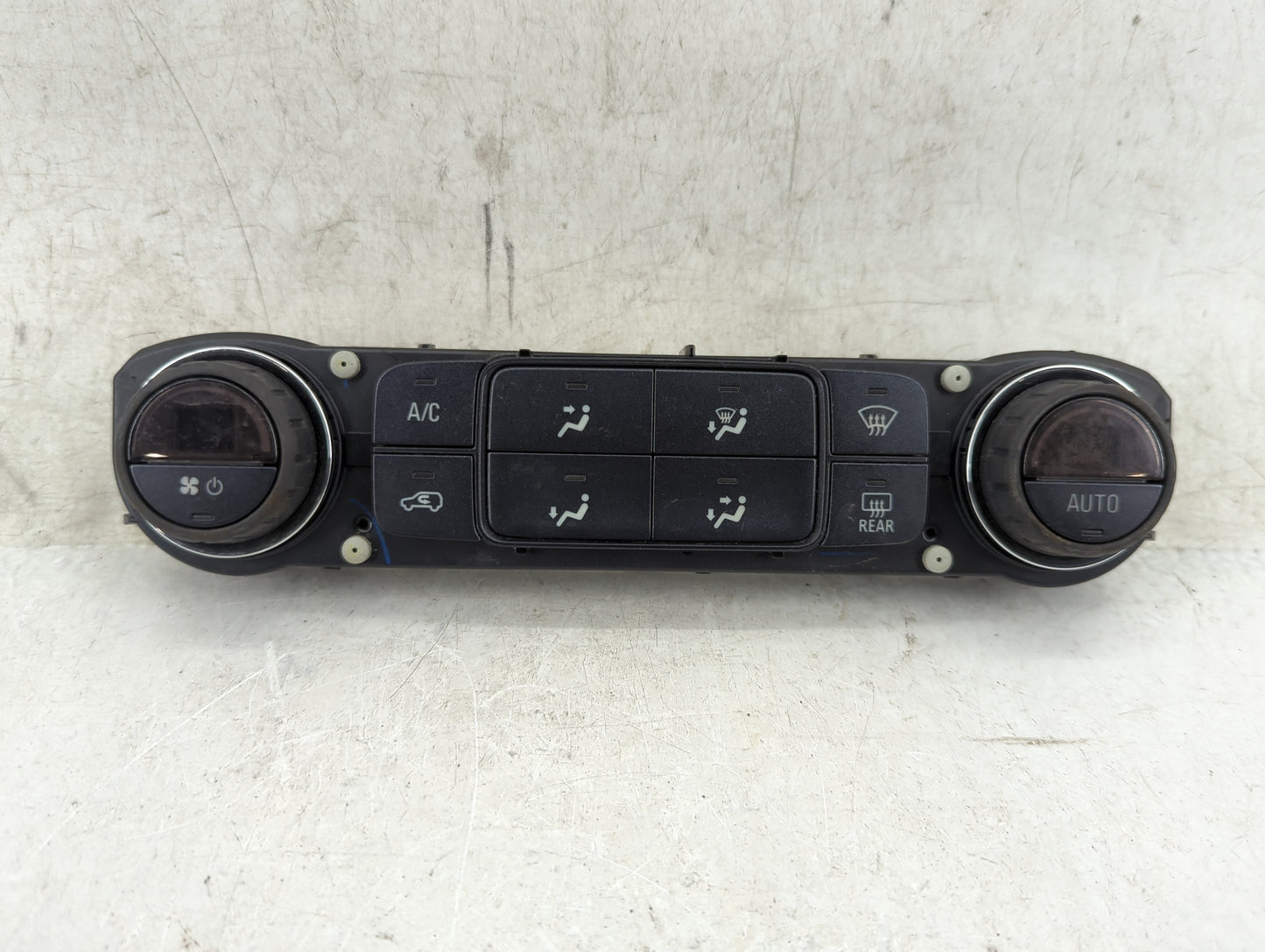 2016 Gmc Canyon Climate Control Module Temperature AC/Heater Replacement P/N:23211701 Fits OEM Used Auto Parts - Oemusedauto