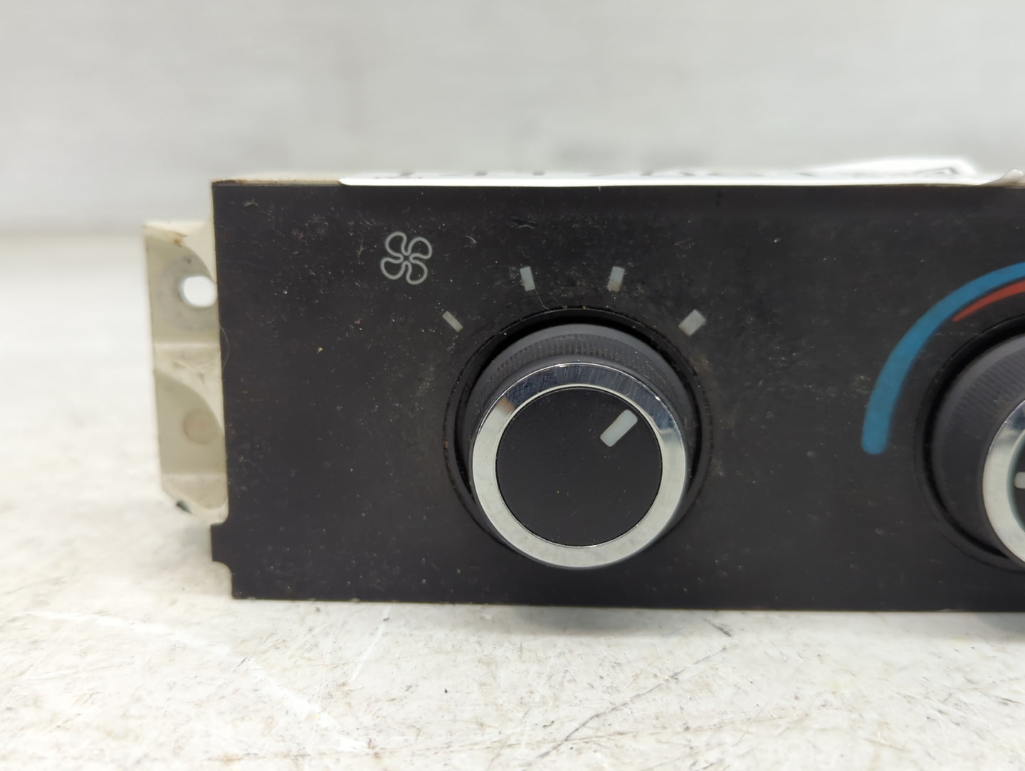 2008-2019 Gmc Savana 2500 Climate Control Module Temperature AC/Heater Replacement P/N:16202950 Fits OEM Used Auto Parts - O