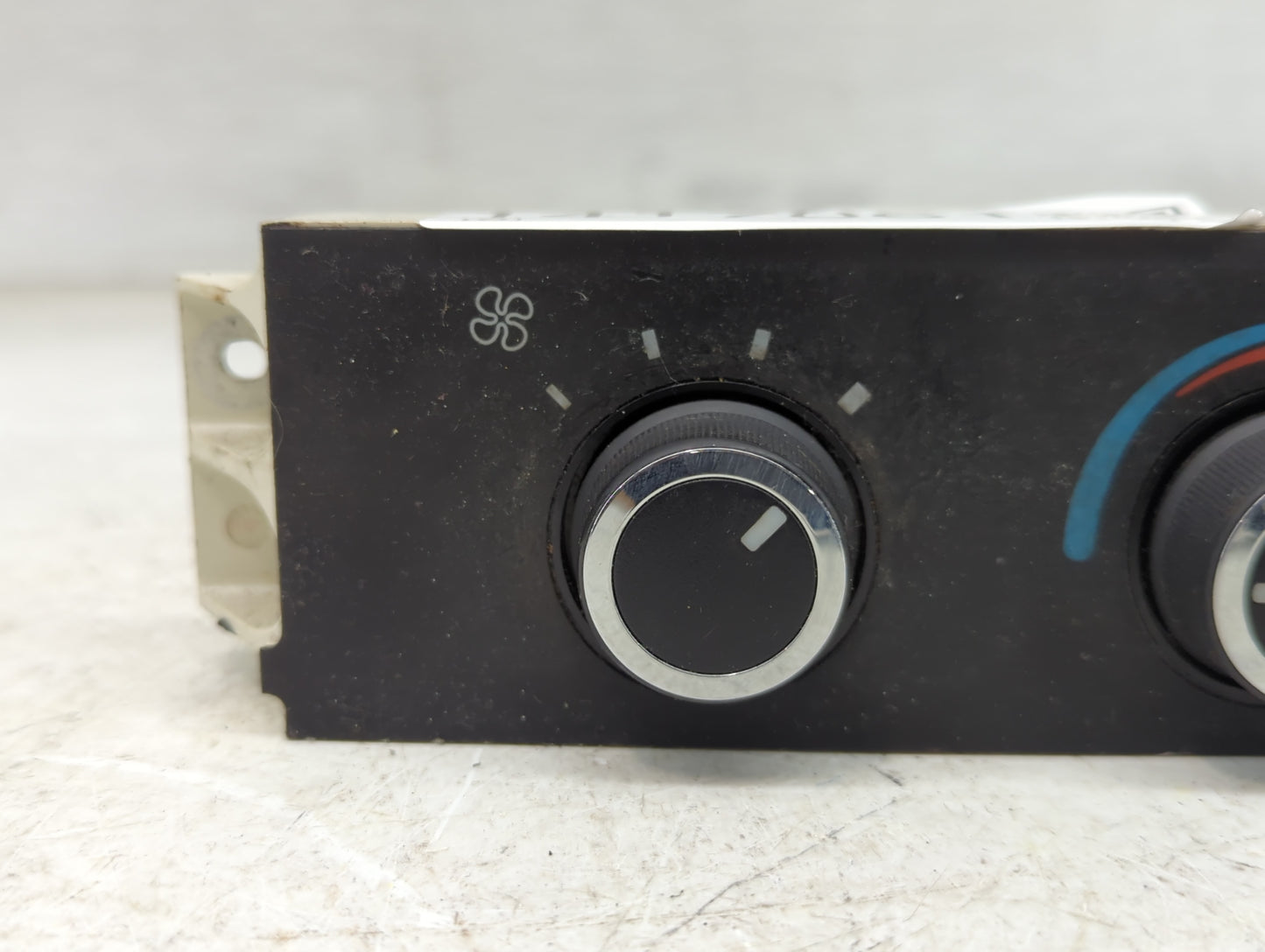 2008-2019 Gmc Savana 2500 Climate Control Module Temperature AC/Heater Replacement P/N:16202950 Fits OEM Used Auto Parts - O