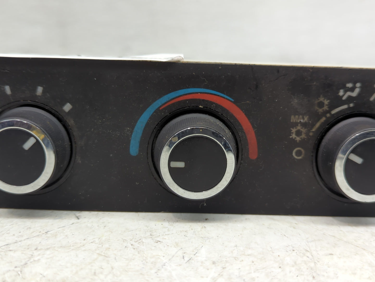 2008-2019 Gmc Savana 2500 Climate Control Module Temperature AC/Heater Replacement P/N:16202950 Fits OEM Used Auto Parts - O