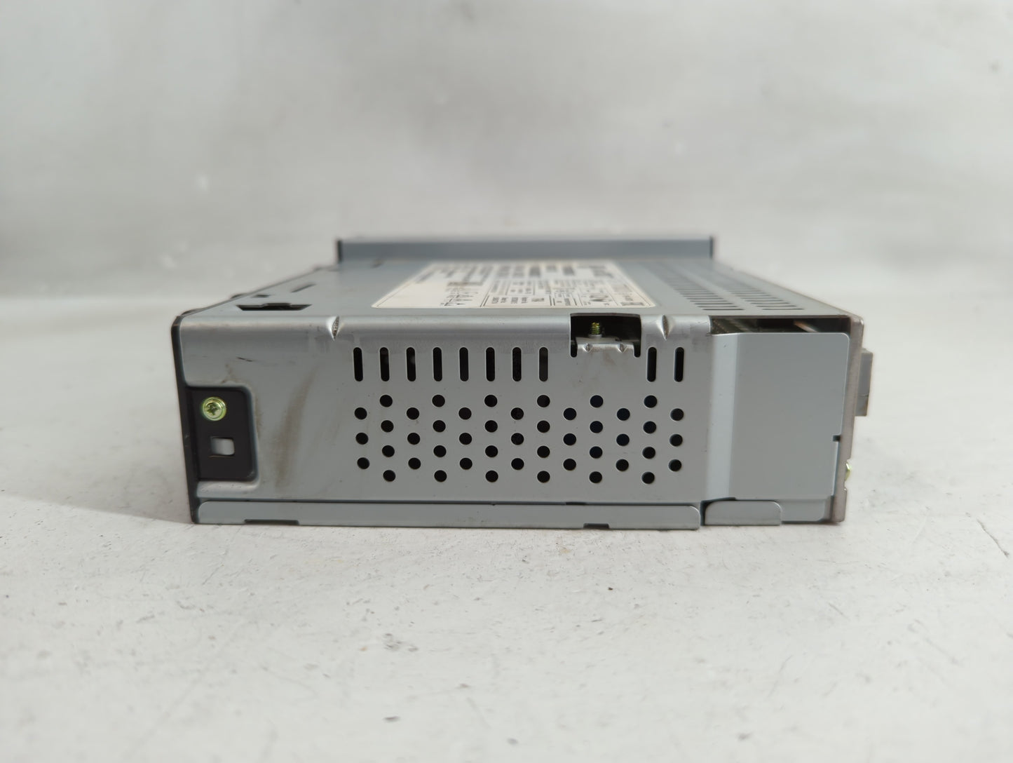 2016 Gmc Sierra 1500 Radio AM FM Cd Player Receiver Replacement P/N:42473827 Fits OEM Used Auto Parts - Oemusedautoparts1.co