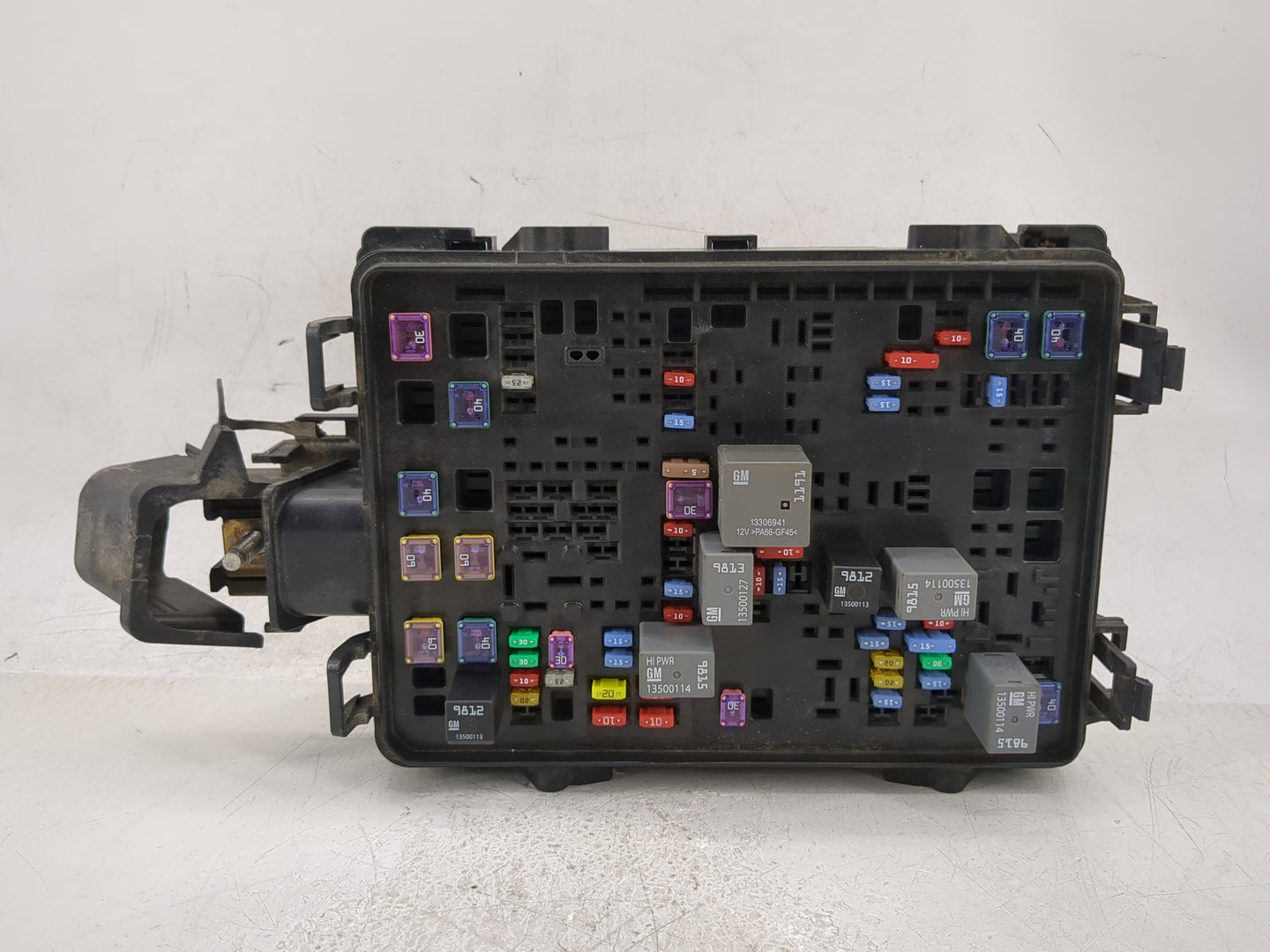 2016 Gmc Sierra 1500 Fusebox Fuse Box Panel Relay Module P/N:23285566 Fits Fits 2017 OEM Used Auto Parts - Oemusedautoparts1