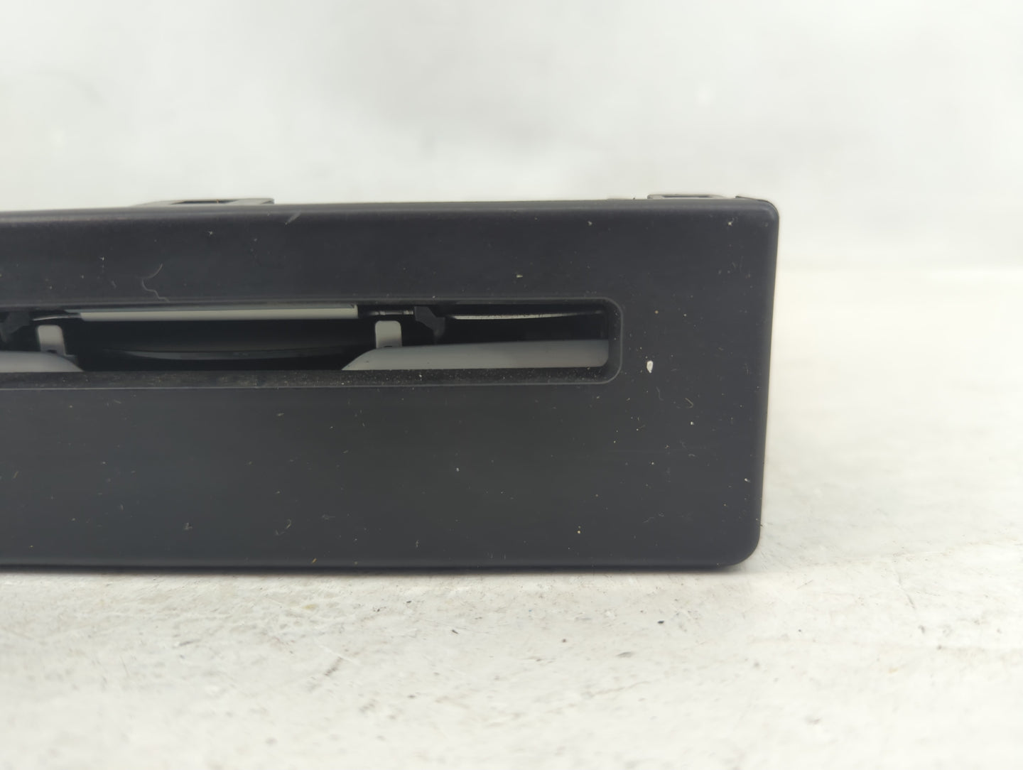 2015-2019 Gmc Sierra 1500 Radio AM FM Cd Player Receiver Replacement P/N:84016435 Fits Fits 2015 2016 2017 2018 2019 2020 OE