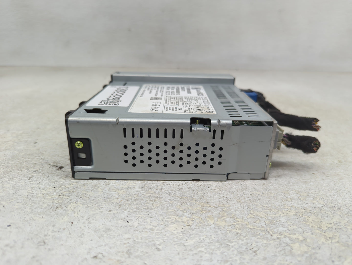 2016 Gmc Sierra 1500 Radio AM FM Cd Player Receiver Replacement P/N:555343750 42456922 Fits OEM Used Auto Parts - Oemusedaut