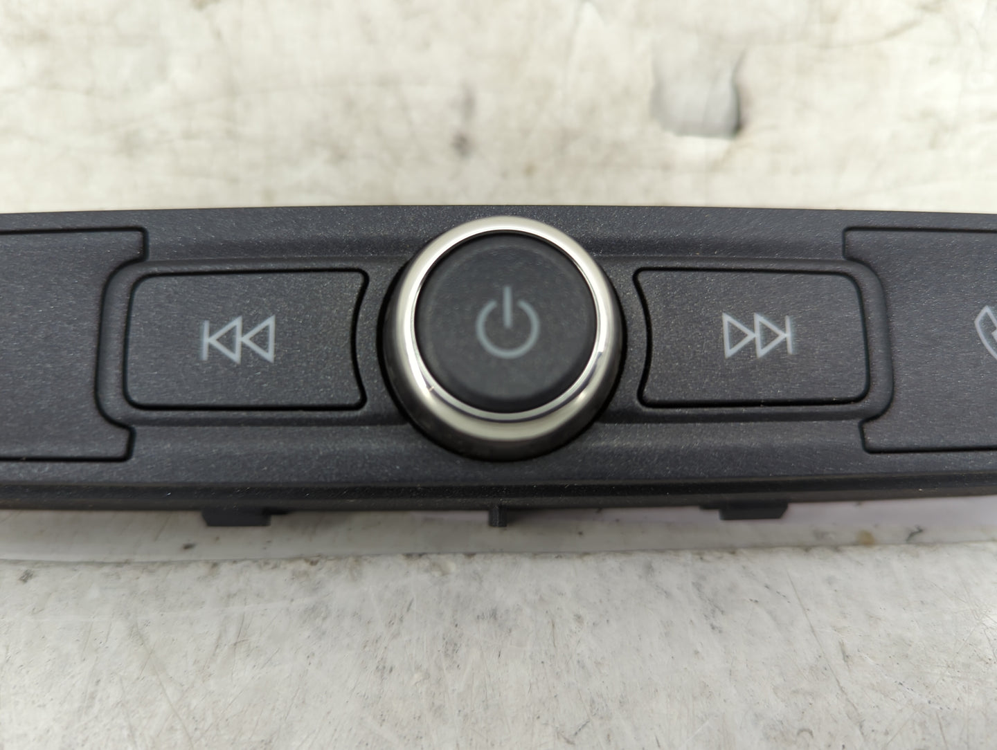 2016-2016 Gmc Sierra 1500 Radio Control Panel - Oemusedautoparts1.com