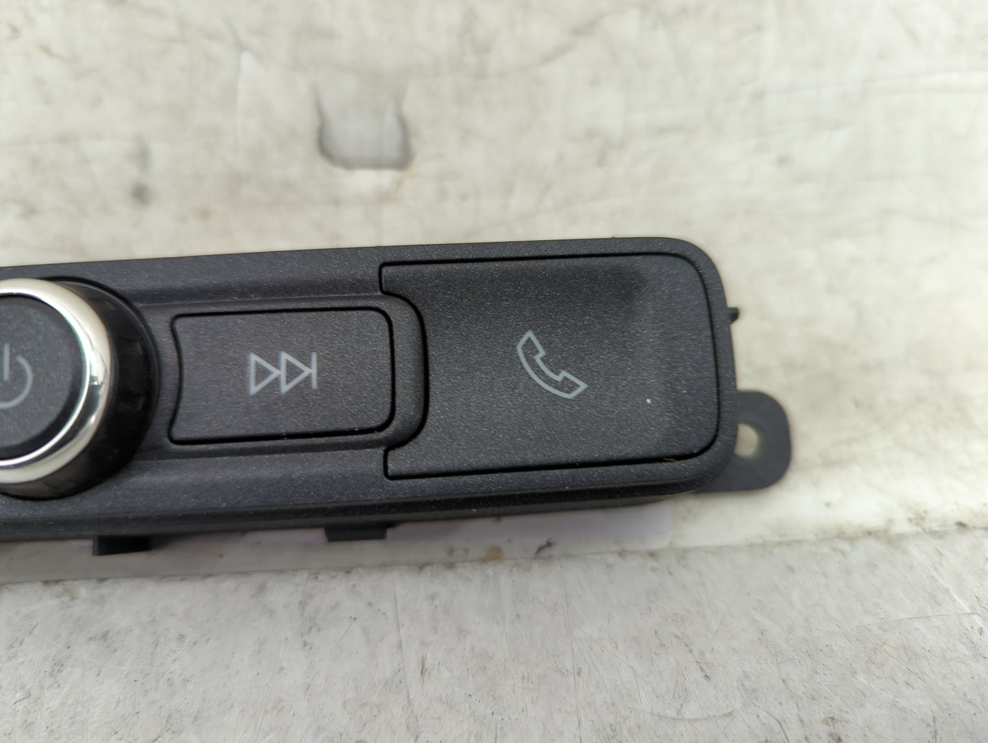 2016-2016 Gmc Sierra 1500 Radio Control Panel - Oemusedautoparts1.com