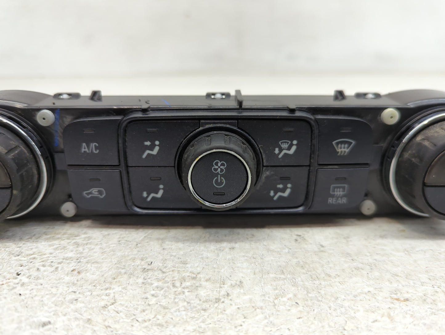 2014-2016 Gmc Sierra 1500 Climate Control Module Temperature AC/Heater Replacement P/N:815372982 23486616 Fits Fits 2014 201