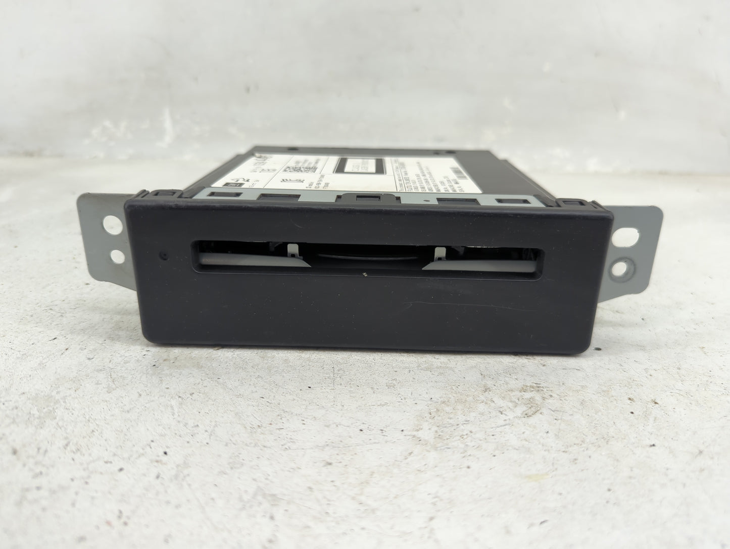 2016 Gmc Sierra 1500 Radio AM FM Cd Player Receiver Replacement P/N:13594481 Fits Fits 2017 OEM Used Auto Parts - Oemusedaut