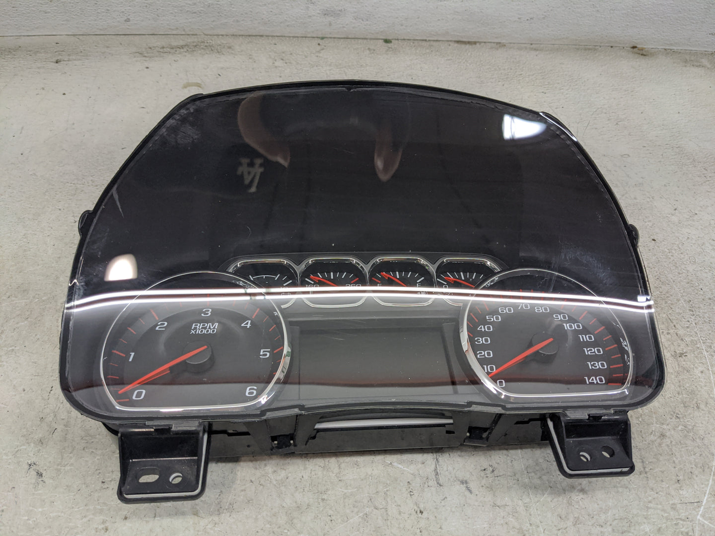 2016 Gmc Sierra 1500 Instrument Cluster Speedometer Gauges P/N:23348997 26333323, 28496306, 2391341, AV6N Miles:173K Fits OE