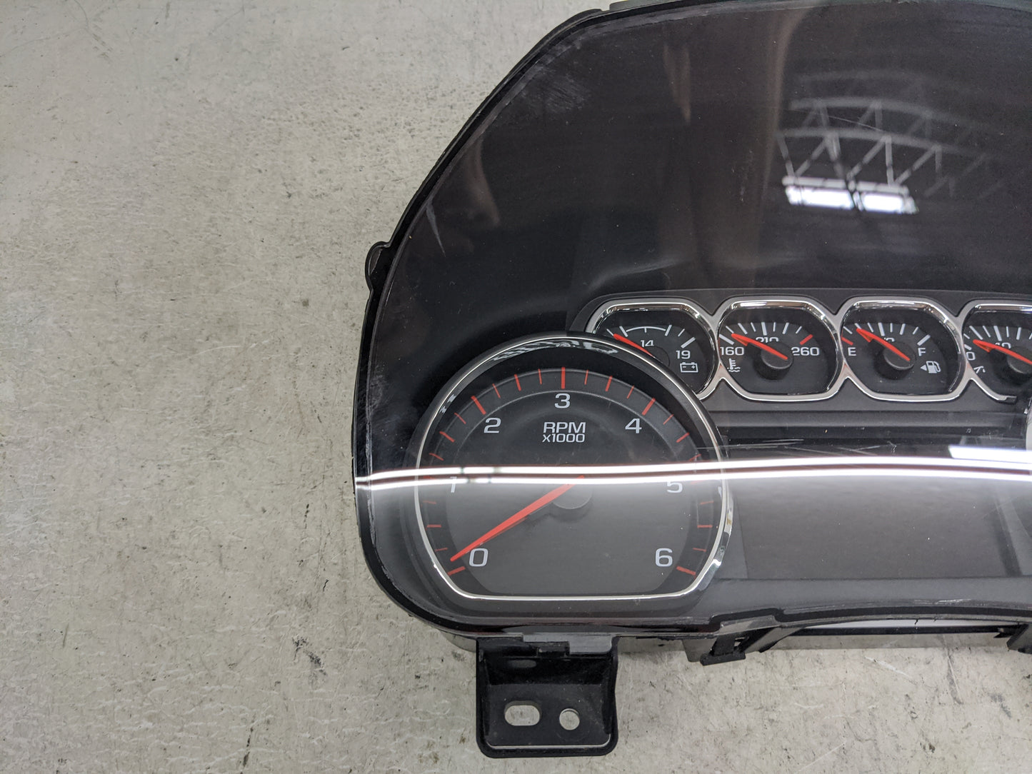 2016 Gmc Sierra 1500 Instrument Cluster Speedometer Gauges P/N:23348997 26333323, 28496306, 2391341, AV6N Miles:173K Fits OE