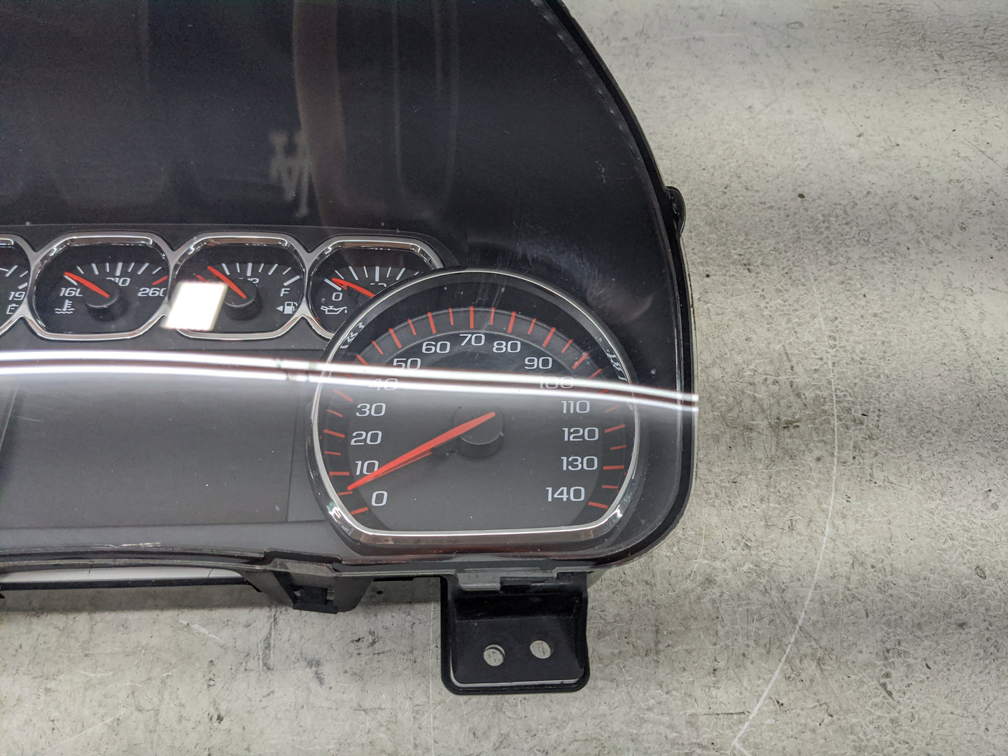 2016 Gmc Sierra 1500 Instrument Cluster Speedometer Gauges P/N:23348997 26333323, 28496306, 2391341, AV6N Miles:173K Fits OE