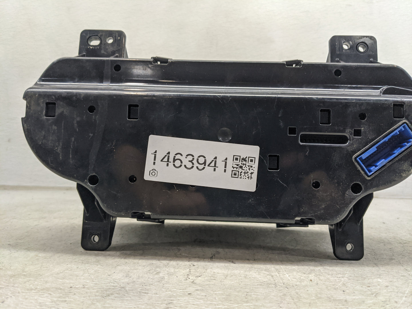 2016 Gmc Sierra 1500 Instrument Cluster Speedometer Gauges P/N:23348997 26333323, 28496306, 2391341, AV6N Miles:173K Fits OE