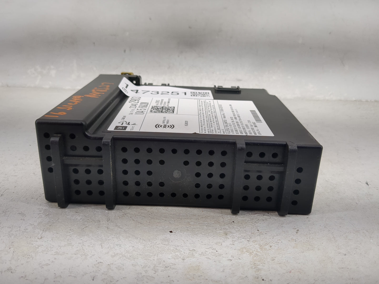2016 Gmc Sierra 1500 Radio AM FM Cd Player Receiver Replacement P/N:23402903 Fits OEM Used Auto Parts - Oemusedautoparts1.co