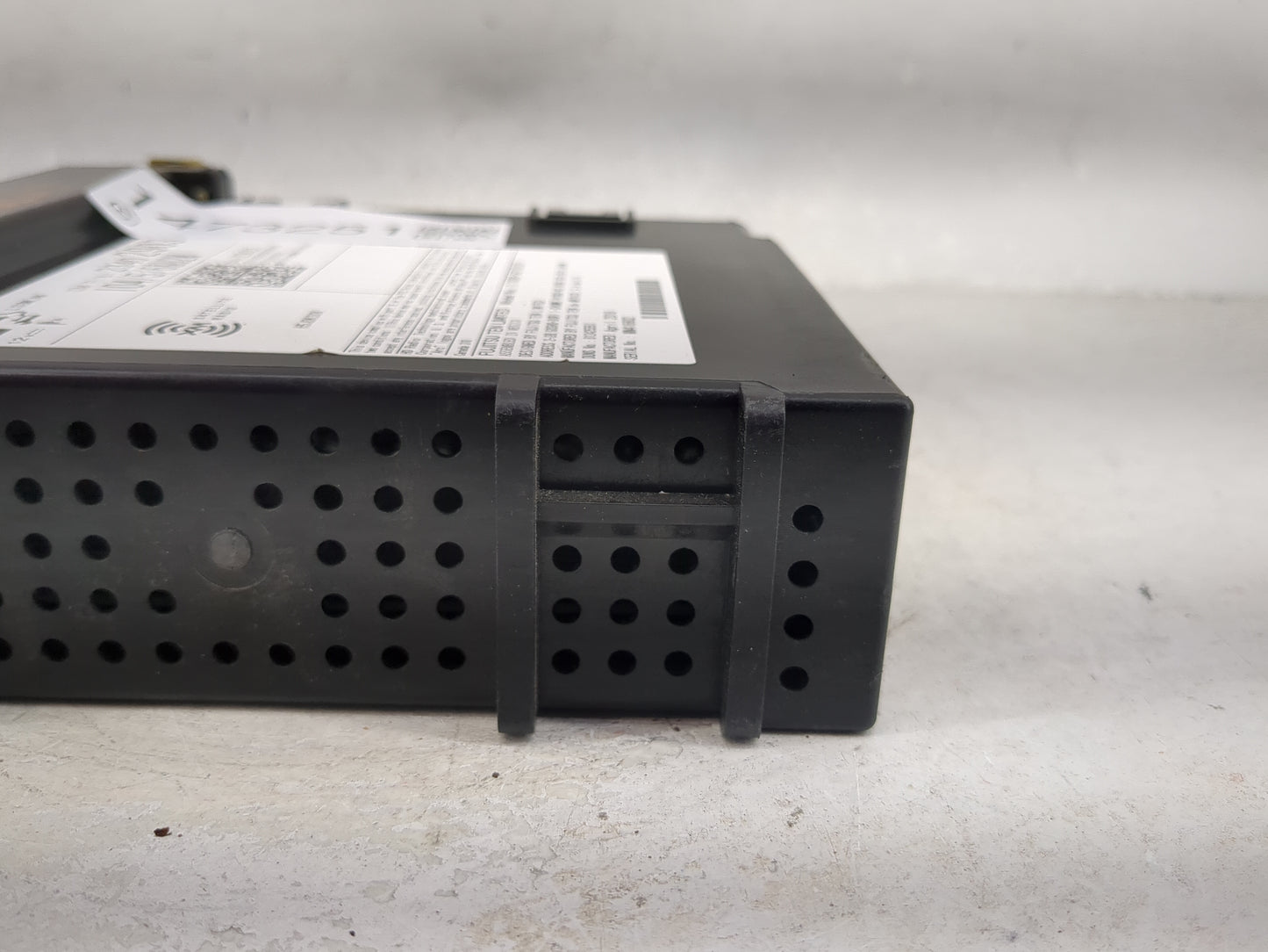 2016 Gmc Sierra 1500 Radio AM FM Cd Player Receiver Replacement P/N:23402903 Fits OEM Used Auto Parts - Oemusedautoparts1.co
