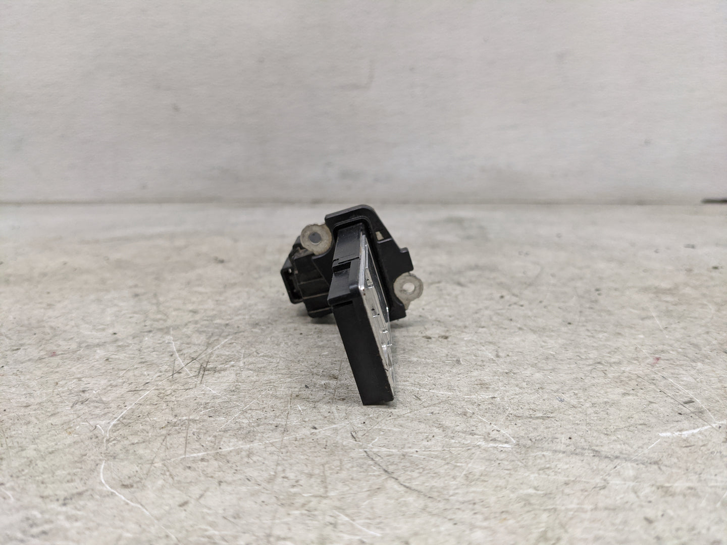 2014-2019 Gmc Sierra 1500 Mass Air Flow Meter Maf 1485733 - Oemusedautoparts1.com
