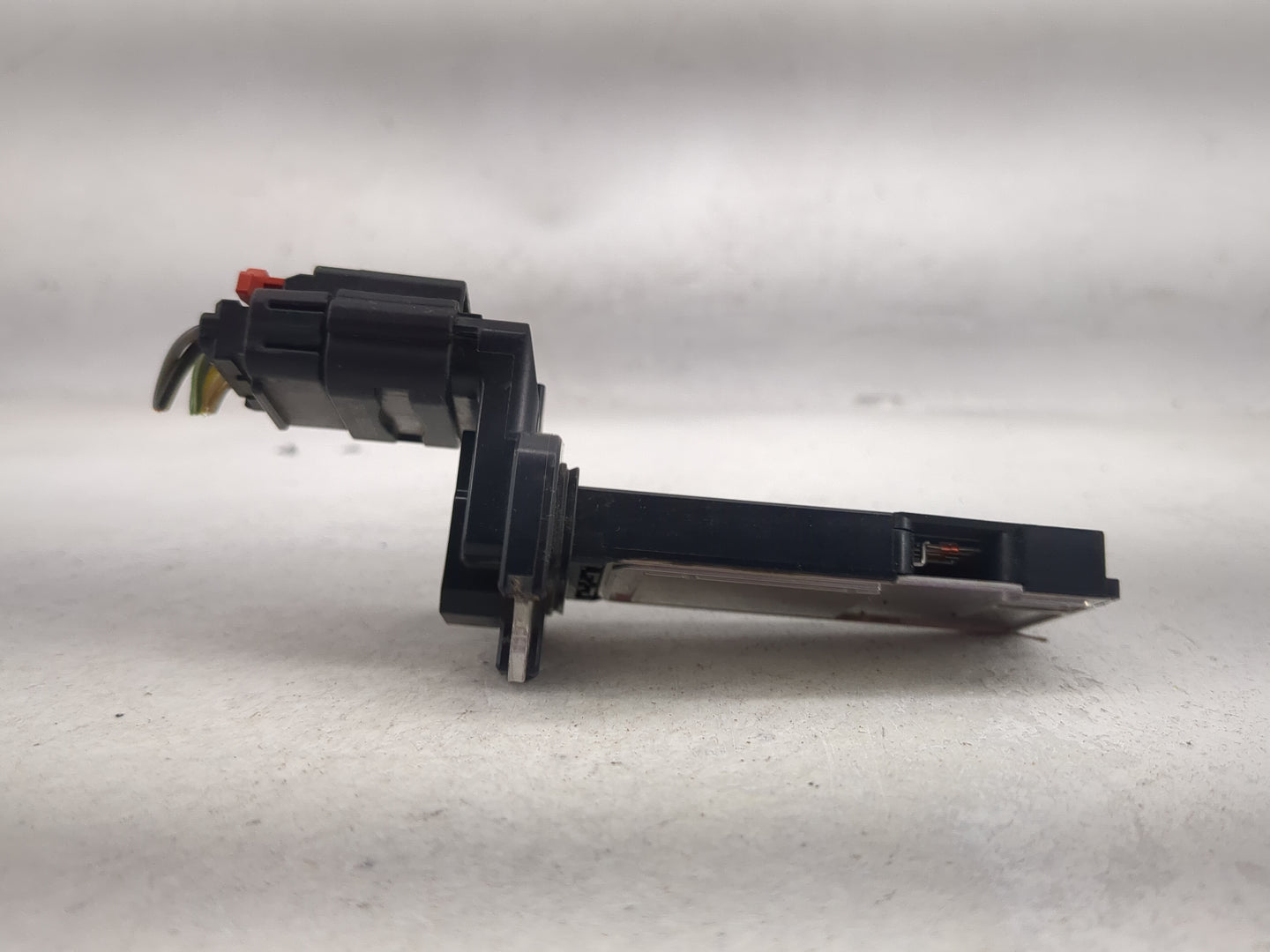 2014-2019 Gmc Sierra 1500 Mass Air Flow Meter Maf 1486168 - Oemusedautoparts1.com