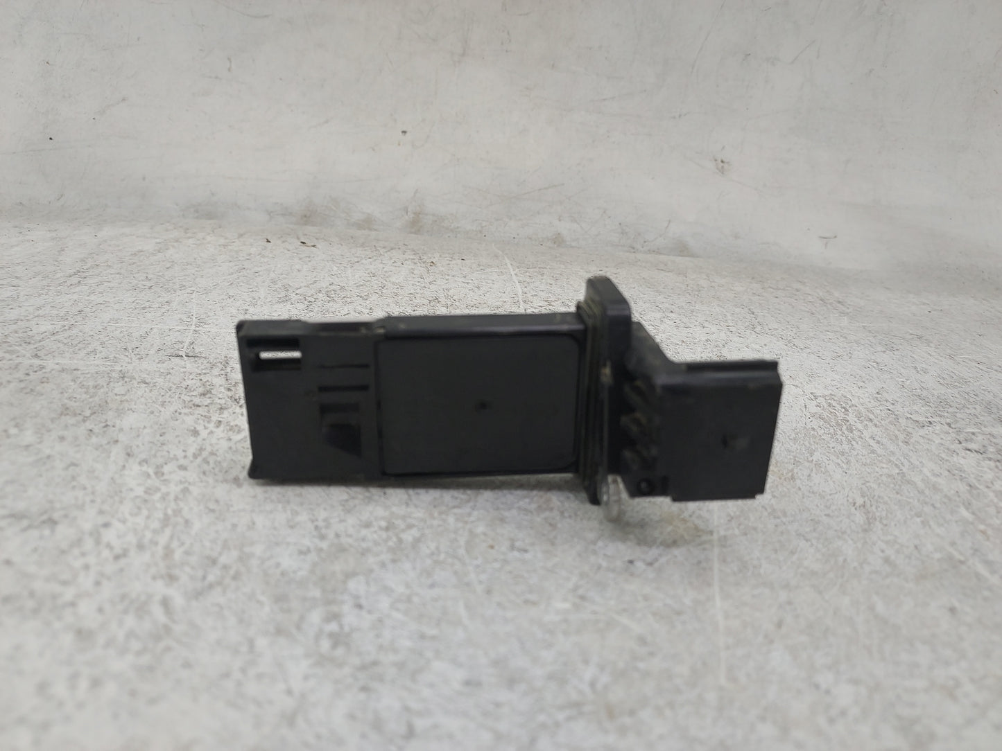 2014-2019 Gmc Sierra 1500 Mass Air Flow Meter Maf 1486598 - Oemusedautoparts1.com
