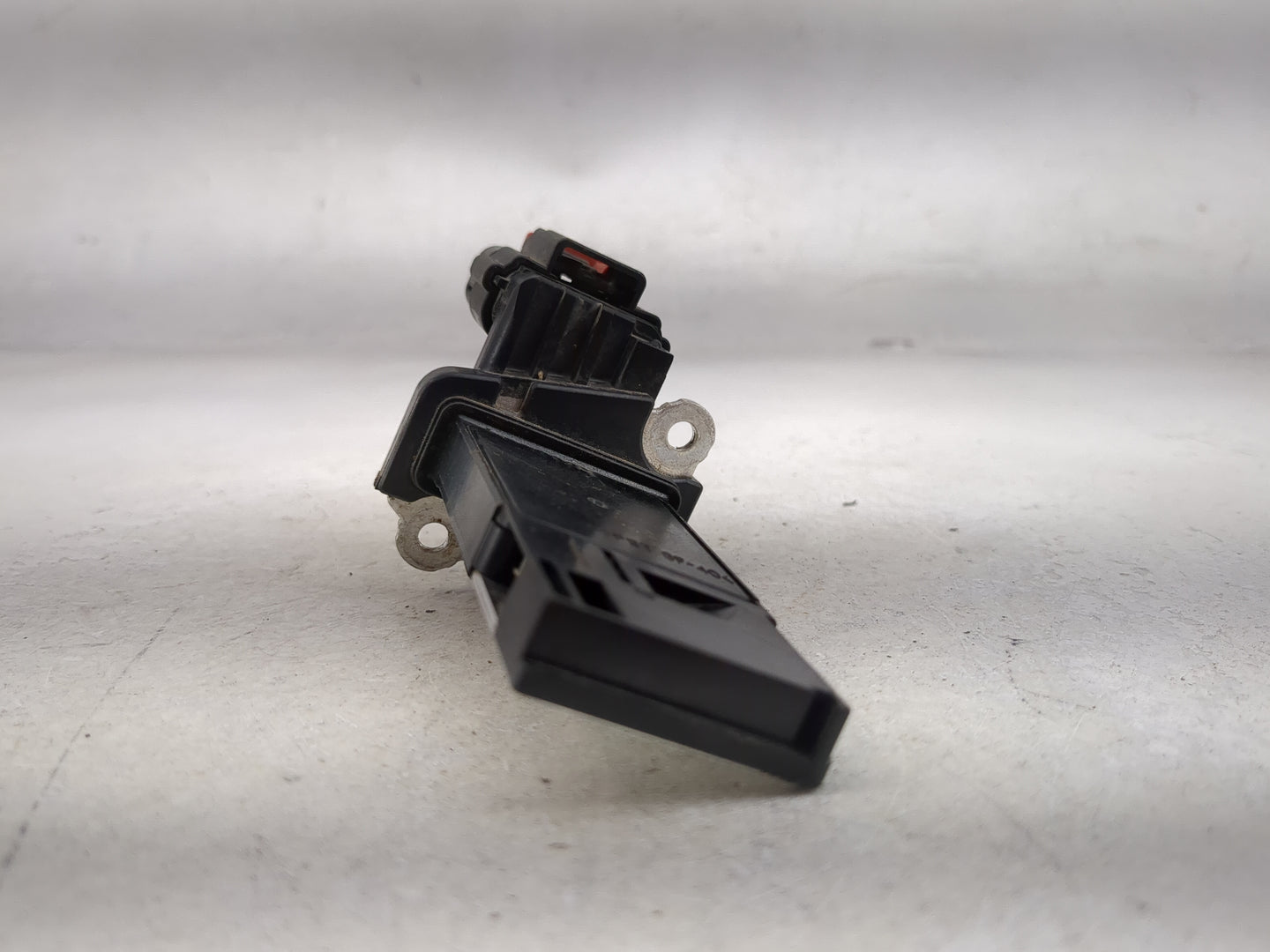 2014-2019 Gmc Sierra 1500 Mass Air Flow Meter Maf 1486722 - Oemusedautoparts1.com