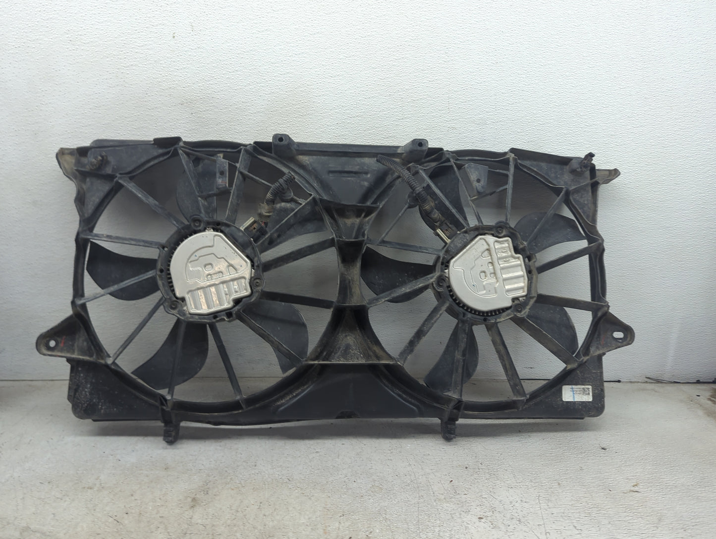2014-2020 Gmc Sierra 1500 Electric Radiator Cooling Fan Motor Assembly Fits Fits 2014 2015 2016 2017 2018 2019 2020 2021 OEM