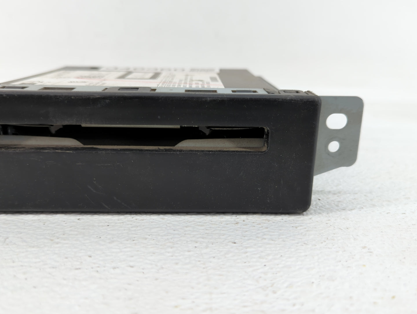 2015-2018 Gmc Sierra 1500 Am Fm Cd Player Radio Receiver - Oemusedautoparts1.com