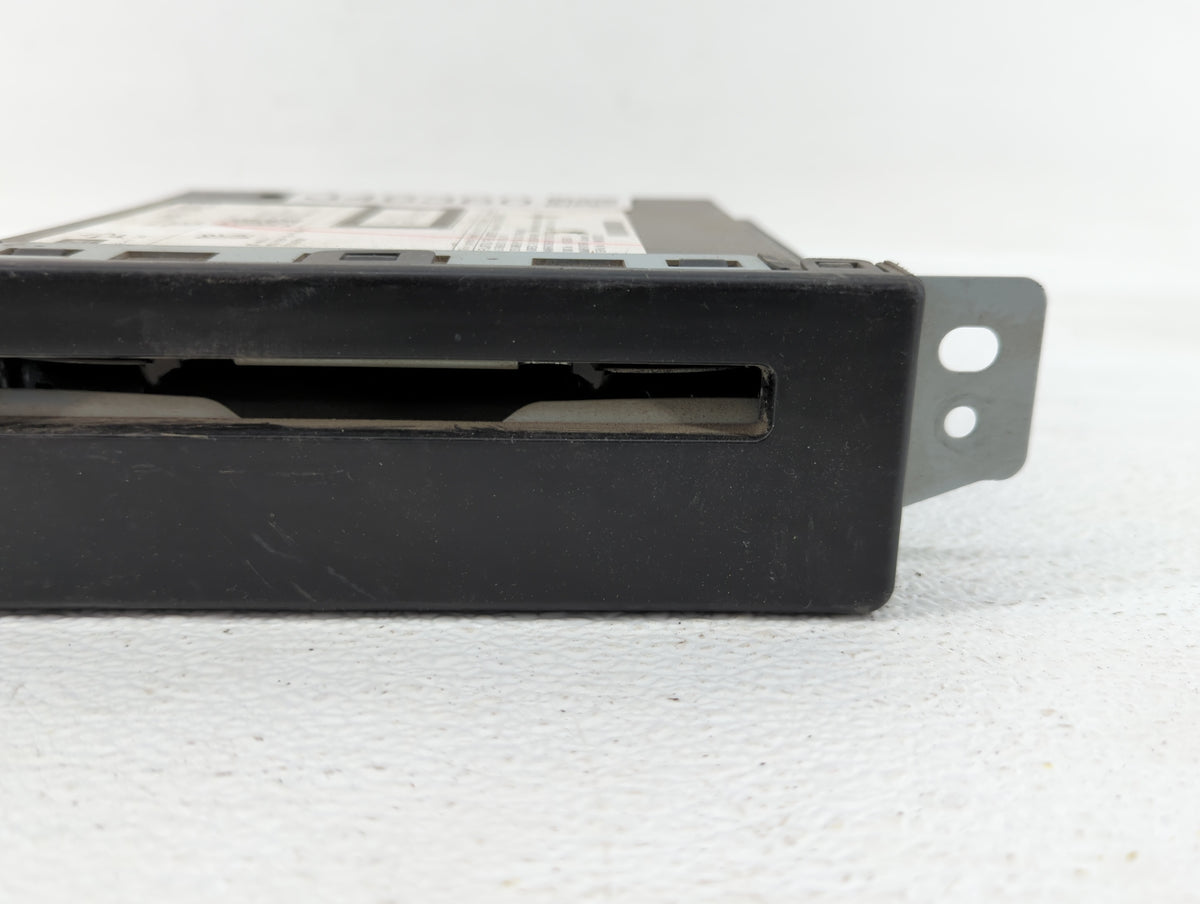 2015-2018 Gmc Sierra 1500 Am Fm Cd Player Radio Receiver - Oemusedautoparts1.com