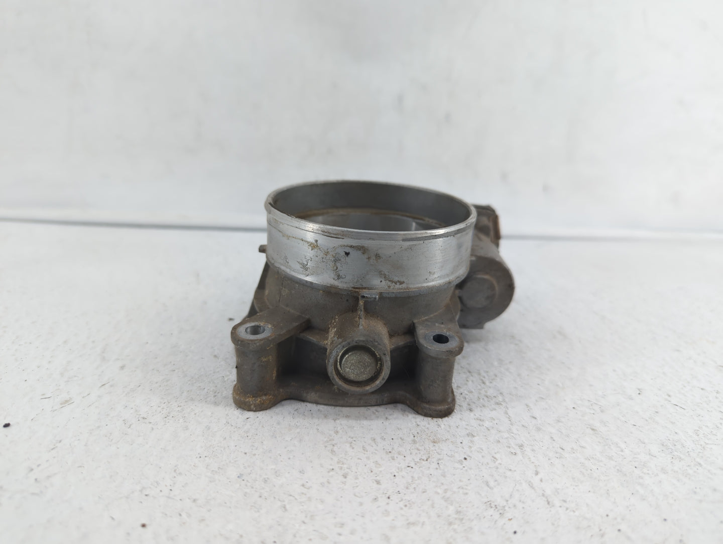 2014-2018 Gmc Sierra 1500 Throttle Body P/N:12678224 12617792 Fits Fits 2014 2015 2016 2017 2018 2019 OEM Used Auto Parts - 